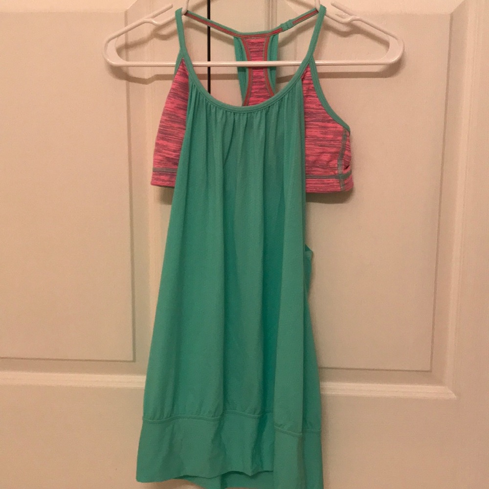 Lululemon tank with built in bra